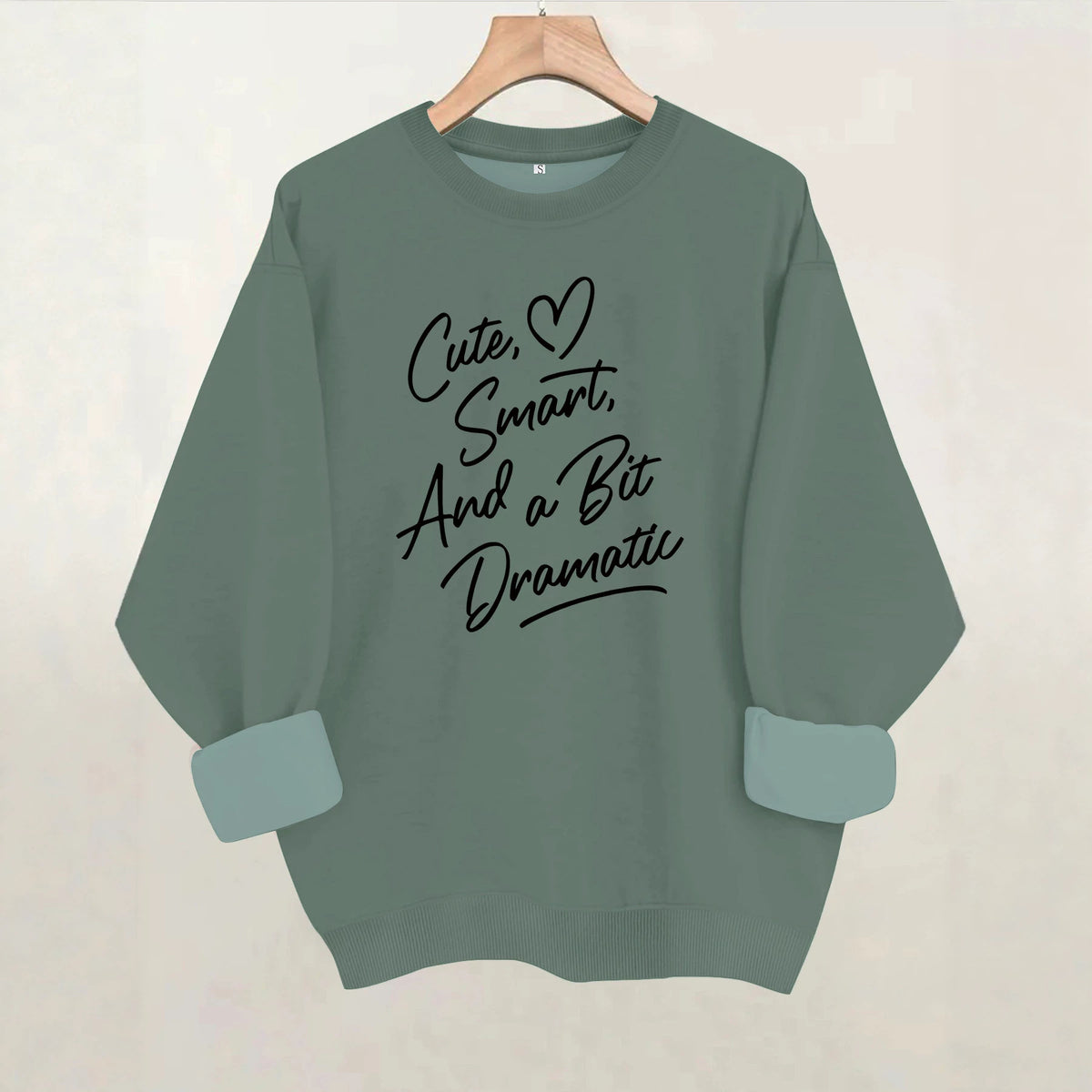 Smart and dramatic printed hoodie