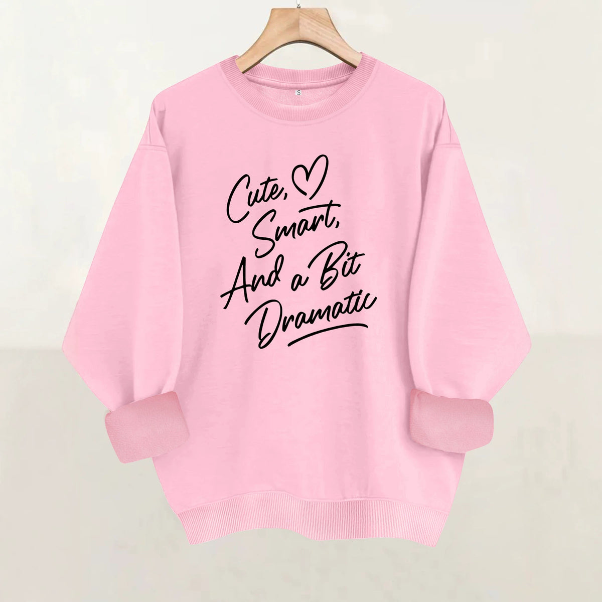 Smart and dramatic printed hoodie