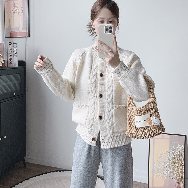 Round neck single breasted sweater