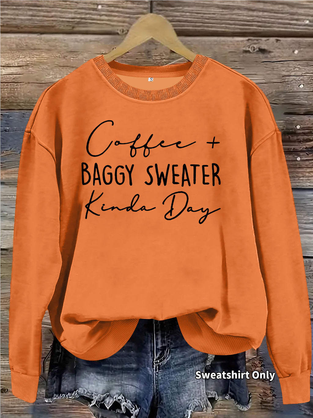 Letter printed round neck long sleeved sweatshirt
