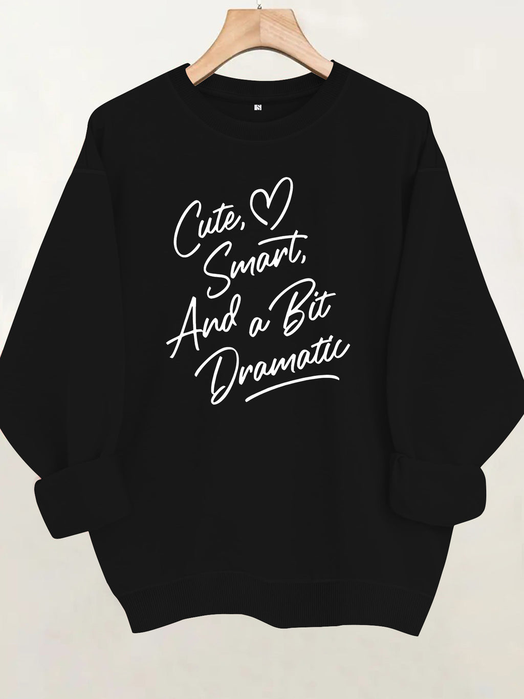 Smart and dramatic printed hoodie