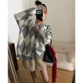 Color blocking diamond grid V-neck sweater