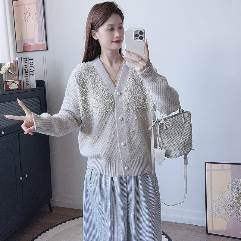 V-neck long sleeved sweater