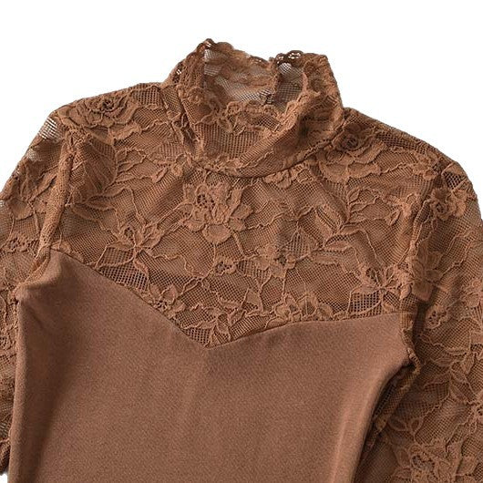 Lace Spliced Cut-Out Stand Collar Crop Women's T-Shirt