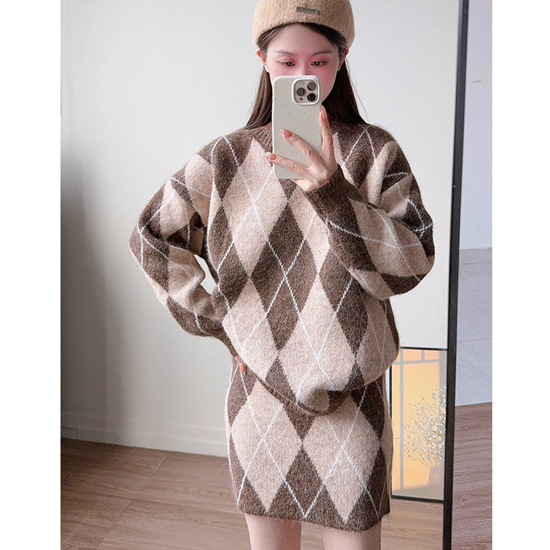 Color blocking diamond grid sweater set for women