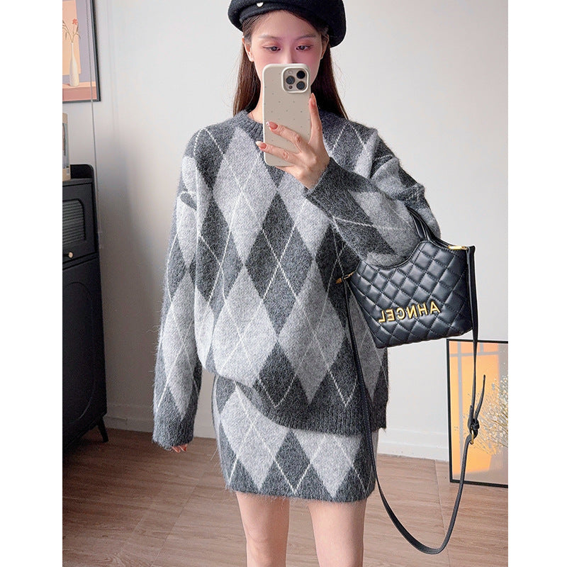Color blocking diamond grid sweater set for women