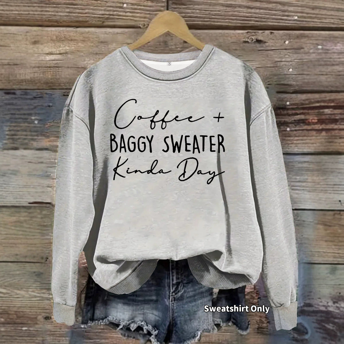 Letter printed round neck long sleeved sweatshirt