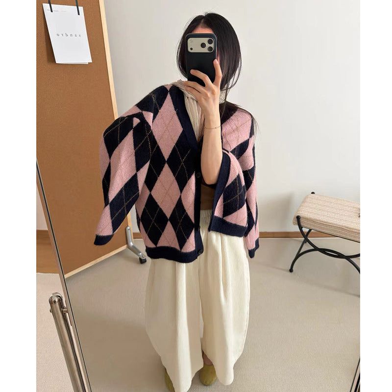 Color blocking diamond grid V-neck sweater