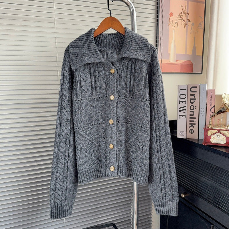 Collar long sleeved sweater