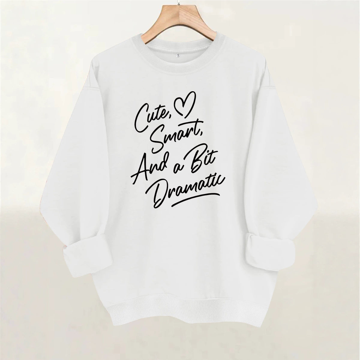 Smart and dramatic printed hoodie