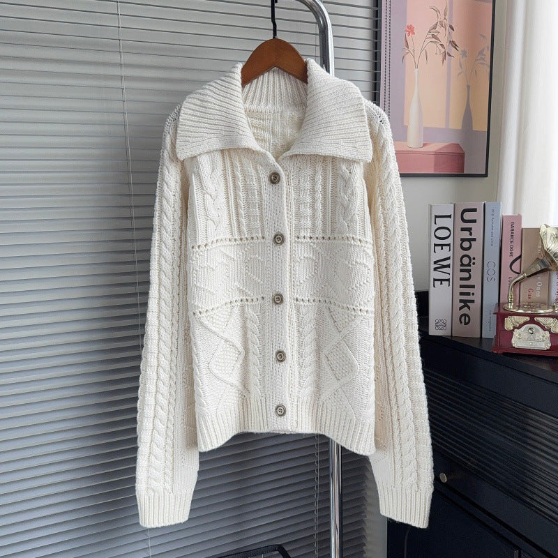 Collar long sleeved sweater